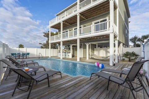 Welcome to Kind of a Big Deal by Brunswick Vacation Rentals!