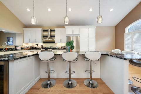 Another view of the kitchen.