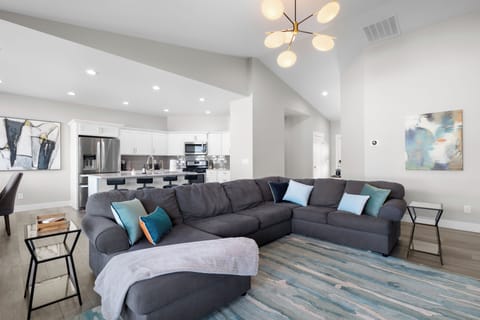 Welcome to Twin Falls Modern Retreat!