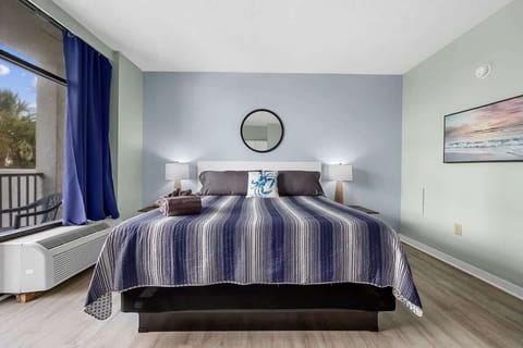 Comfy NEW KING Bed