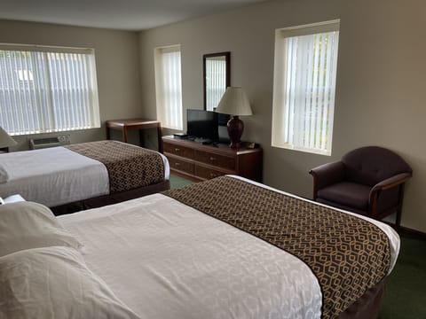 2 Queen bedroom

