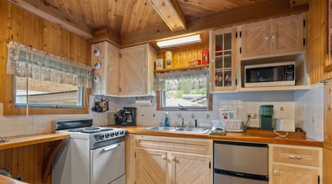 Fully equipped kitchen with coffee station!