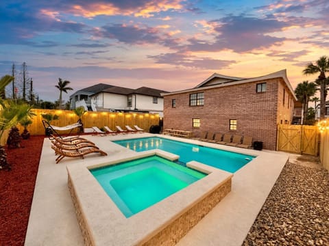 Zula Del Mar South Padre Island - 7 bedrooms - Sleeps 22 with a beautiful heated pool and spa