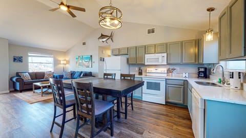 Dining Room/ Kitchen