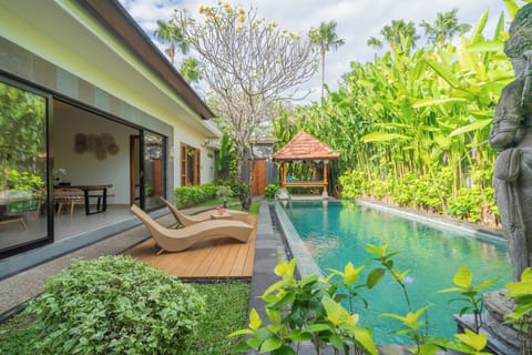 Private pool