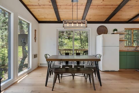 ` Dining table- the perfect backdrop for lots of laughter and many memories.. `