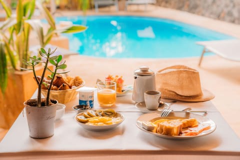 Daily continental breakfast for a fee