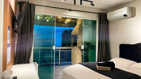 Suite | Individually furnished, desk, laptop workspace, iron/ironing board