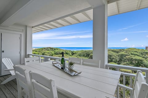 Upper deck with views of the gulf