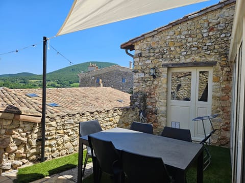 f5a77ec7-c034-478d-913a-3199fa2c44c3