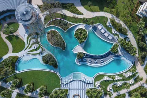 Outdoor pool, pool umbrellas