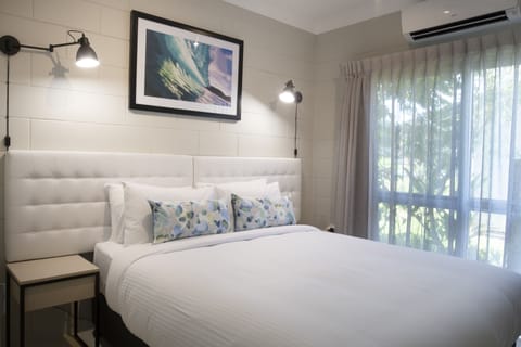 Apartment, 2 Bedrooms | 2 bedrooms, iron/ironing board, travel crib, free WiFi