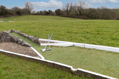 Cartwrights Cottage - Cosy Cottage, - Swimming Pool, Table Tennis, Mini Golf, Tennis Court, Play Park