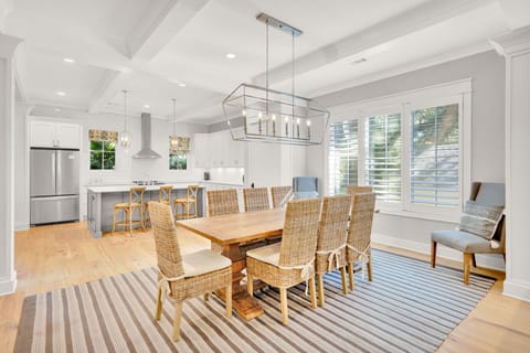 Dining table featuring 6 chairs