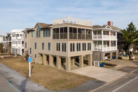 Exterior View of House, large driveway!