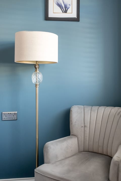 Room, 1 Bedroom, City View | Interior