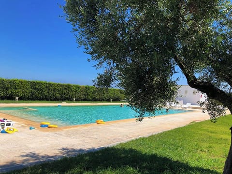 Bungalow, 1 Bedroom, Patio, Garden View | Pool | Outdoor pool