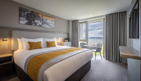 Executive King Room with Seaview | Beach/ocean view