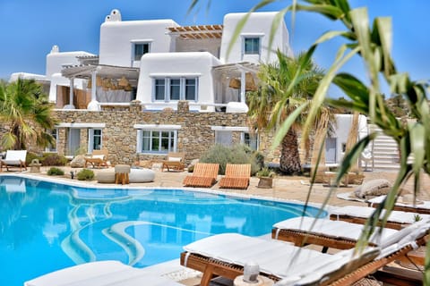 House | 8 bedrooms
