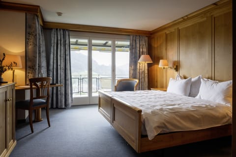 Doppelzimmer-Deluxe | Hypo-allergenic bedding, in-room safe, desk, laptop workspace