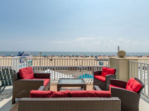Large Oceanfront Balcony