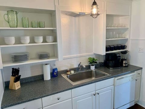 We bring you luxury amid nature, where comfort meets tranquility. Enjoy the finest amenities while surrounded by the peaceful beauty of the outdoors, creating the perfect balance of relaxation and elegance.