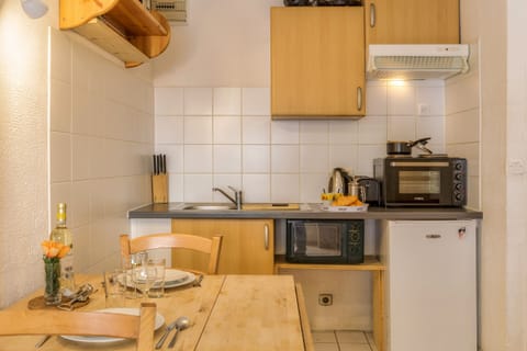 Kitchen and dining area