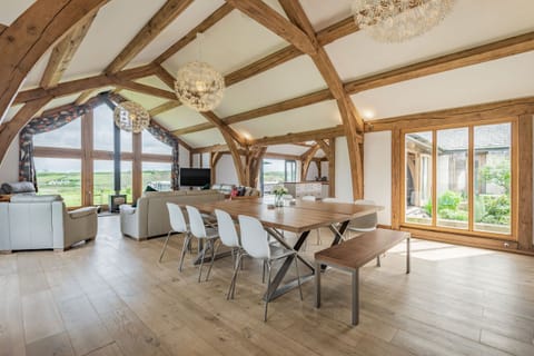 Cottage | Private kitchen | Fridge, dishwasher, electric kettle, toaster