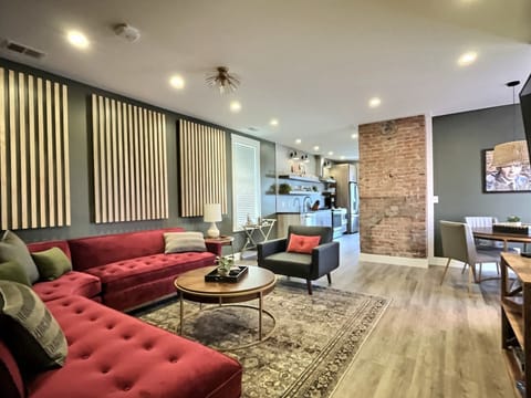 Living Room w/ Sleeper Sofa