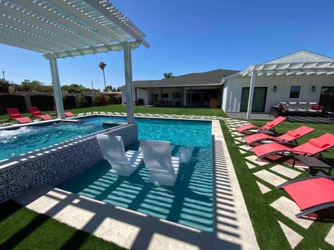 Heated Salt water Pool and Spa