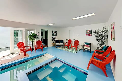 Pool room 