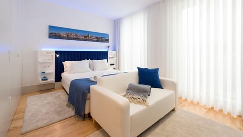 Cozy bedroom with a beautiful and bright decoration #cozy #airbnb #airbnbporto #portugal #pt #porto