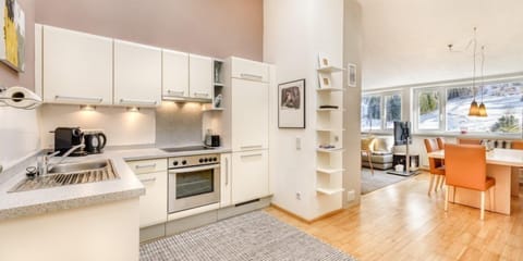 Family Apartment | Private kitchen | Fridge, oven, stovetop, dishwasher