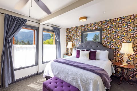 Room 8 | Premium bedding, pillowtop beds, free WiFi, bed sheets