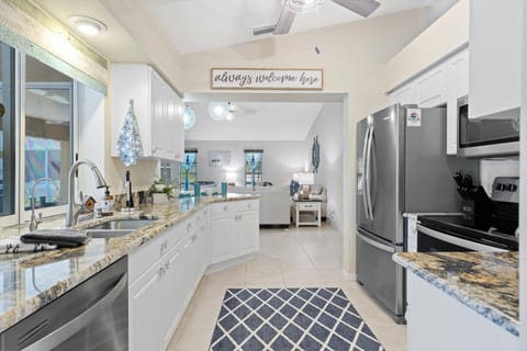 A fully equipped kitchen means you can make all your meals!