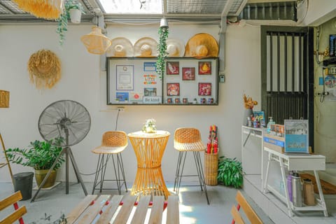 Apartment, 1 Bedroom | Living room