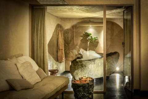 Couples treatment rooms, Turkish bath, body treatments, aromatherapy