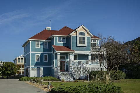BU63: Pop's Place | Front Exterior