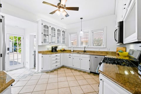 The Main House has a well equipped, spacious kitchen with new stainless steel appliances and gas stove.