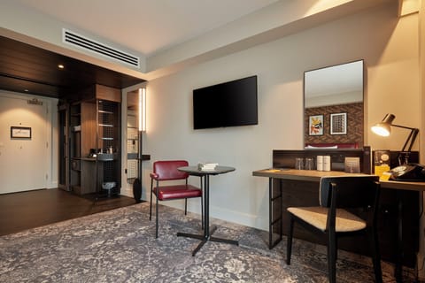 Egyptian cotton sheets, premium bedding, pillowtop beds, in-room safe