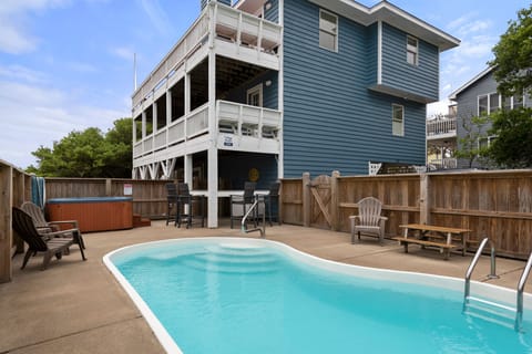 OSH01: Ocean Blue | Private Pool Area