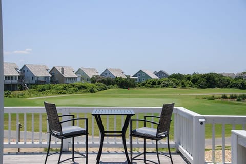 R22: Magical Hideaway | Rear Deck View