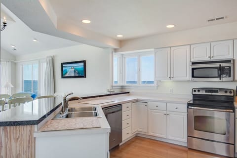 SA02: Sunsets Forever | Top Level Kitchen