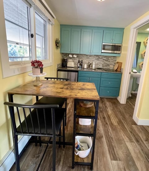 Mountain retreat on the water studio in redstone colorado