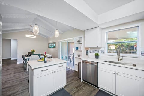 Our spacious modern kitchen has a lot of storage too! It's equipped with a dishwasher and has a lot of cabinets and drawers for kitchen tools and utensils. If you like this property, don't hesitate to send us a message.