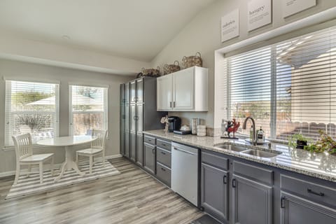 Gourmet Kitchen | Fully Equipped w/ Cooking Essentials