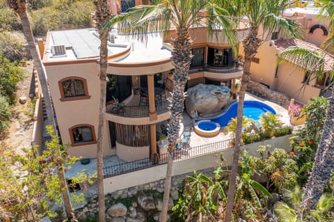 Welcome to Casa CoCo! 