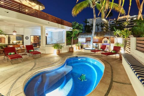 PRIVATE POOL