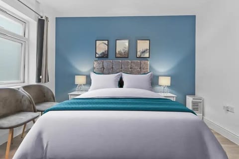 Bedroom 1 with Double Bed