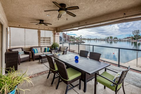 River Front Comfortable seating and dining